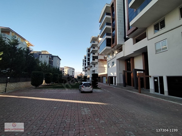 YENİŞAFAKTA SİTE İÇİ 3+1 180 M2 SATILIK LÜX DAİRE - Görsel 25