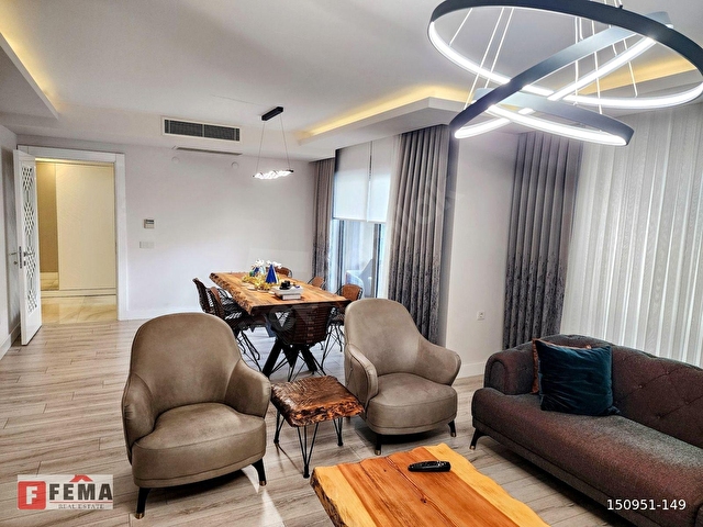 Lüks Donanımlı Sitede Satılık 4+1 Rezidans - For Sale - Görsel 9