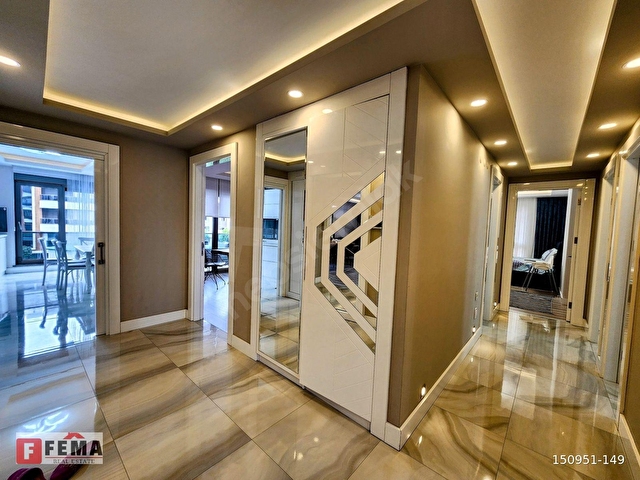 Lüks Donanımlı Sitede Satılık 4+1 Rezidans - For Sale - Görsel 13