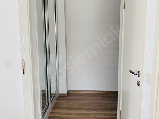 Kiralık 1+1,Mobilyalı,Asansörlü Yeni Bina - Görsel 13