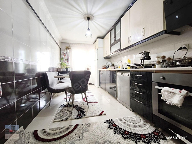 MERKEZDE 10 YAŞINDA / KAPALI OTOPARKLI / SATILIK 3+1 DAİRE - Görsel 3