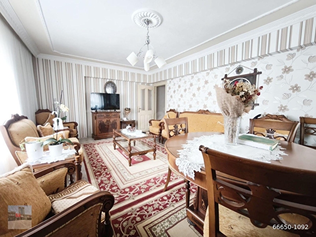MERKEZDE 10 YAŞINDA / KAPALI OTOPARKLI / SATILIK 3+1 DAİRE - Görsel 21