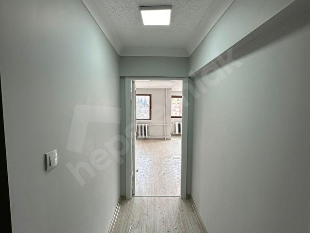 TURAN GÜNEŞ CADDE ÜZERİ - ÖN CEPHE - KOMPLE YAPILI SATILIK OFİS - Görsel 22