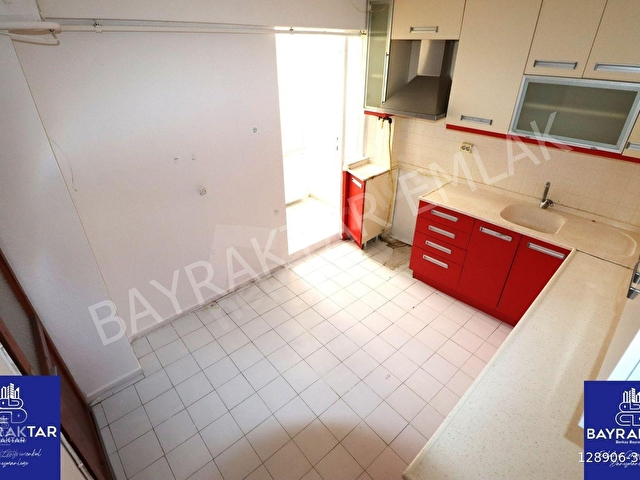 Bandırma Paşabayır Mahallesi Yaman Egelİ Okulu Yanında Arakat 2+1 Kiralık Daire Bayraktar Emlaktan - Görsel 4
