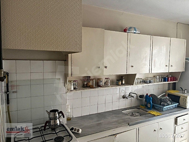 Menderes Mahallesinde Eşyalı  Doğalgazlı 3+1 Kiralık Dire - Görsel 13