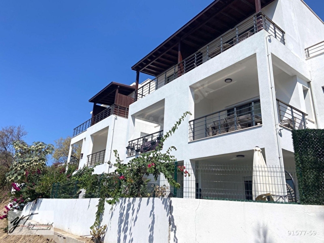 Bodrum Yalıkavak Merkezde Deniz & Marina Manzaralı İkiz Villa