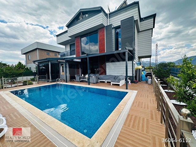Gül Çelik’ten Döşemealtı Havuzlu Modern 6+2 Lüks Villa - Görsel 13