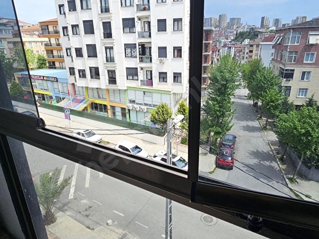 MARMARAY VE E-5 ÇOK YAKIN, SİTEDE, KAPALI OTOPARKLI, İSKNALI 3+1 - Görsel 8
