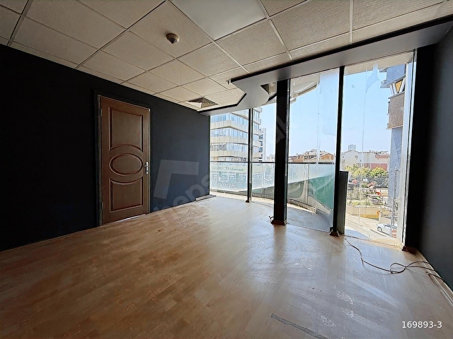 E-5 ADNAN KAHVECİ METRO ÇIKIŞINDA KİRALIK 285M2 BÜRO-OFİS - Görsel 7