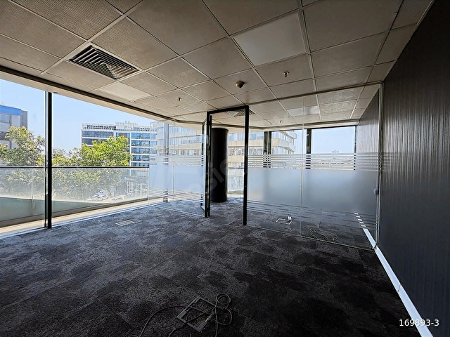 E-5 ADNAN KAHVECİ METRO ÇIKIŞINDA KİRALIK 285M2 BÜRO-OFİS - Görsel 6