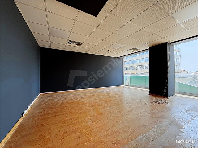 E-5 ADNAN KAHVECİ METRO ÇIKIŞINDA KİRALIK 285M2 BÜRO-OFİS - Görsel 26
