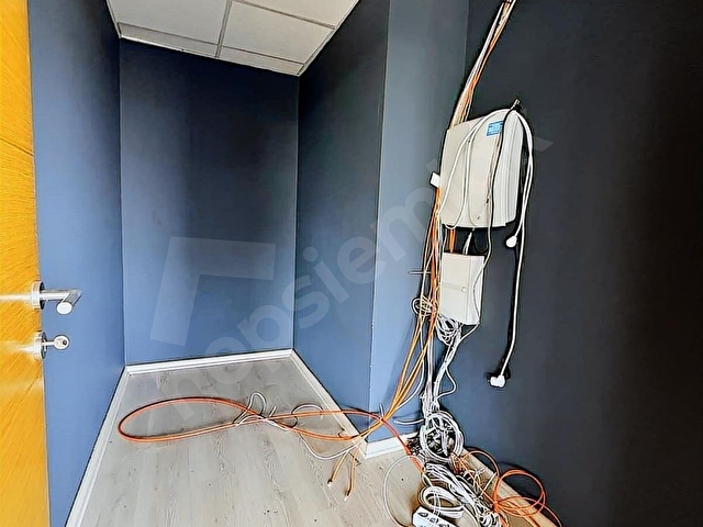 E-5 ADNAN KAHVECİ METRO ÇIKIŞINDA KİRALIK 285M2 BÜRO-OFİS - Görsel 19