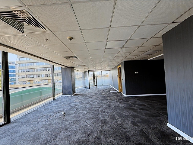 E-5 ADNAN KAHVECİ METRO ÇIKIŞINDA KİRALIK 285M2 BÜRO-OFİS - Görsel 3