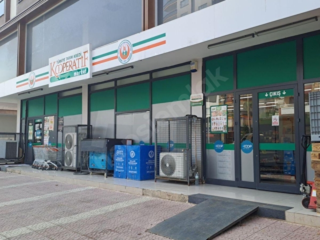 ASYAdan YENİŞEHİRDE KİRACILI TOPLAMDA 1070 M2 DÜKKAN