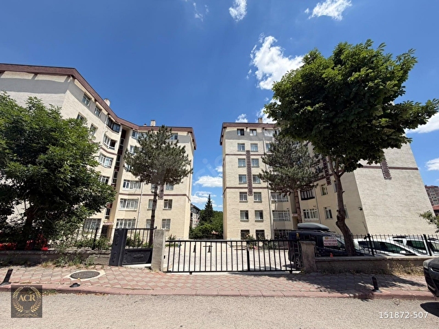ACRDEN MERKEZİ LOKASYONDA SİTE İÇERİSİNDE MASRAFSIZ 3+1 DAİRE
