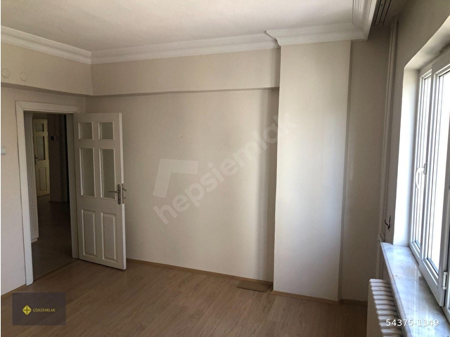 KURTULUŞ MAH.CUMHURİYET BUL. ADLİYE, VE TRAMVAY YAKINI ARAKAT BAKIMLI KİRALIK 3+1 DAİRE - Görsel 12