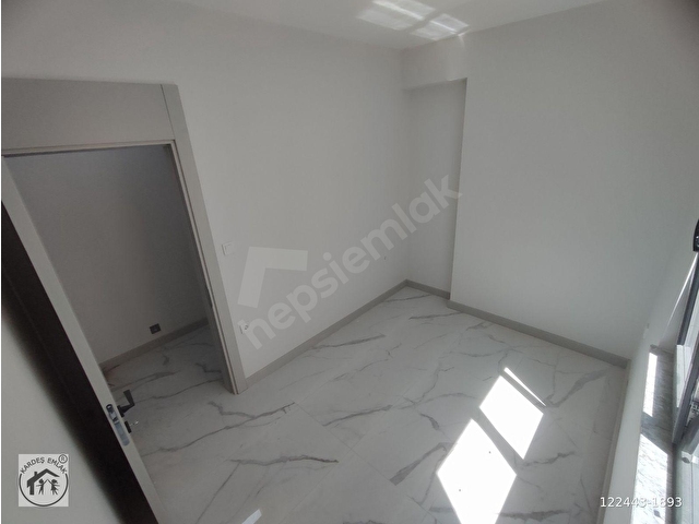 KARDEŞTEN İKİZÇAYDA DENİZE 50 MT. DOĞALGAZLI ARA KAT ÖN CEPHE SIFIR 2+1 LÜKS DAİRE - Görsel 18
