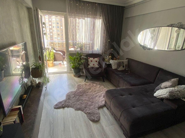 BEYLİKDÜZÜ ADNAN KAHVECİDE METROBÜS YAŞAM VADİSİ YAKINI SİTE İÇİ  2+1 YAPILI KİRALIK DAİRE - Görsel 2