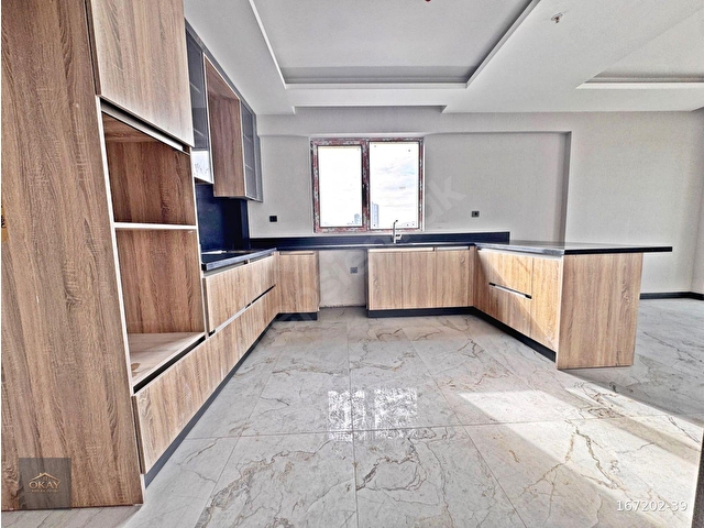 BULVAR ÜZERİ GENİŞ AİLERE ÖZEL 3 BANYOLU ULTRA LÜX 18.KAT 5+1 270M² KİRALIK