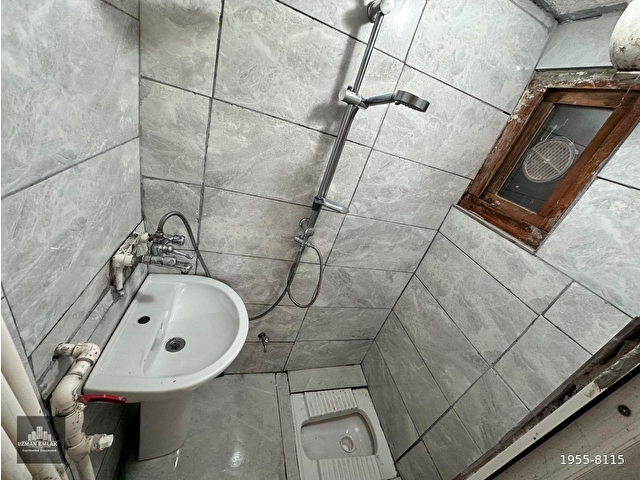 UZMAN EMLAKTAN FOÇA SOKAKTA UYGUN FİYATLI 1+1 DAİRE - Görsel 7