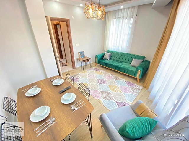 TUNCAYDAN ŞİŞLİDE MERKEZİ KONUM GENİŞ FERAH EŞYALI 2+1 DAİRE