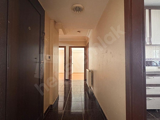 ÇAMBAŞI CADDE PARALELİ KATTA 3+1 ASANSÖRLÜ 110m² FIRSAT DAİRESİ - Görsel 26