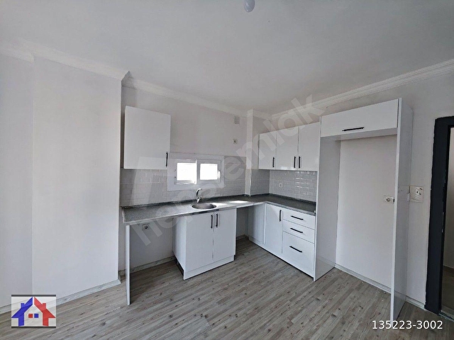 SARIÇAM ÇARKIPAREDE UYGUN FİYATLI 1+1 DAİRE GENİŞ OTURUMLU ✔️
