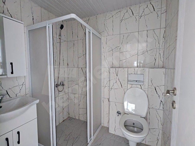 SARIÇAM ÇARKIPAREDE UYGUN FİYATLI 1+1 DAİRE GENİŞ OTURUMLU ✔️ - Görsel 7