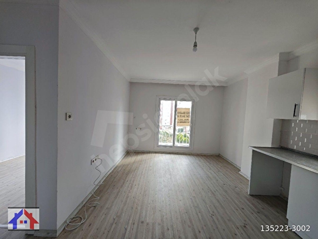 SARIÇAM ÇARKIPAREDE UYGUN FİYATLI 1+1 DAİRE GENİŞ OTURUMLU ✔️ - Görsel 13