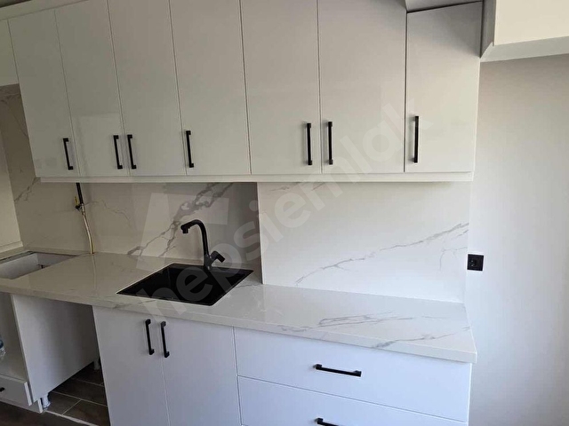 BORNOVA ZAFER CADDESİNDE TAMAMI SIFIR TADİLATLI 3+1 FIRSAT DAİRE - Görsel 26