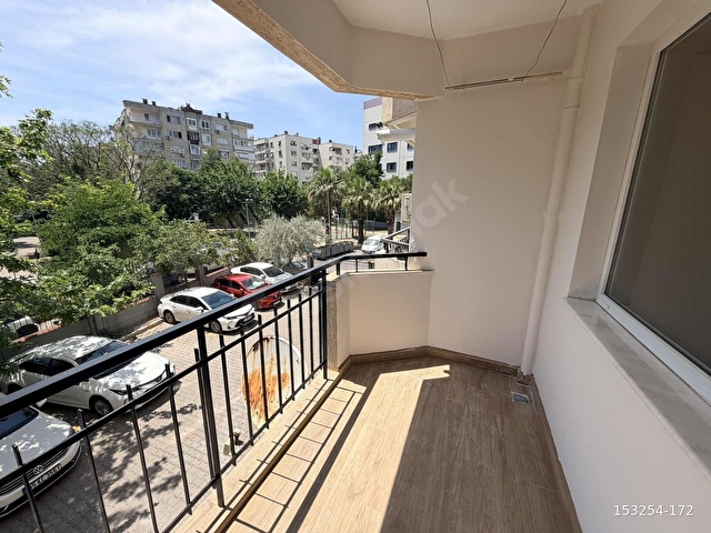BORNOVA ZAFER CADDESİNDE TAMAMI SIFIR TADİLATLI 3+1 FIRSAT DAİRE - Görsel 17