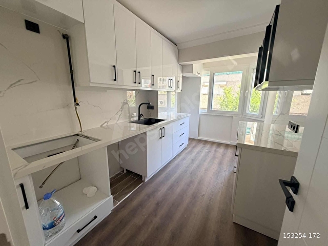 BORNOVA ZAFER CADDESİNDE TAMAMI SIFIR TADİLATLI 3+1 FIRSAT DAİRE - Görsel 19