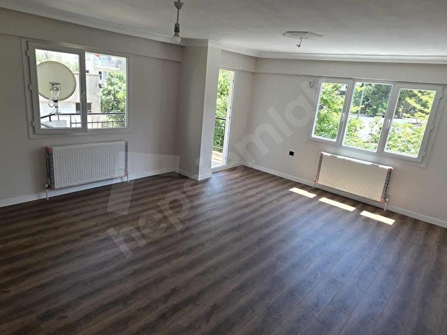 BORNOVA ZAFER CADDESİNDE TAMAMI SIFIR TADİLATLI 3+1 FIRSAT DAİRE - Görsel 3