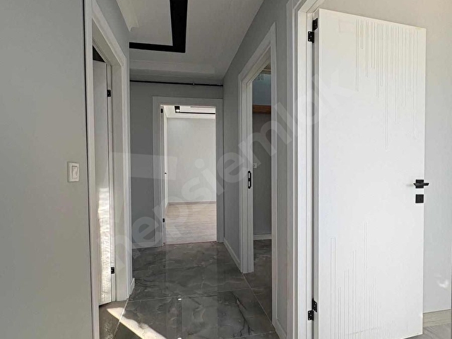 ARNAVUTKÖY DEVLET HASTANESİNE YAKIN SATILIK 2.KAT 2+1 90M2 - Görsel 9