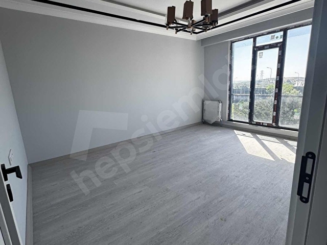 ARNAVUTKÖY DEVLET HASTANESİNE YAKIN SATILIK 2.KAT 2+1 90M2 - Görsel 12
