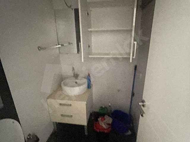 LOCA SATIŞ OFİSİNDEN METROYA YÜRÜME KISMİ EŞYALI 1+1 KİRALIK - Görsel 14