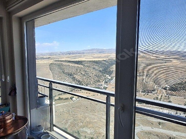 GÜNEYPARK 1DE  SATILIK  KONUT 5+1 NET 270m2, ARA KAT,  VADİ MANZARALI - Görsel 7