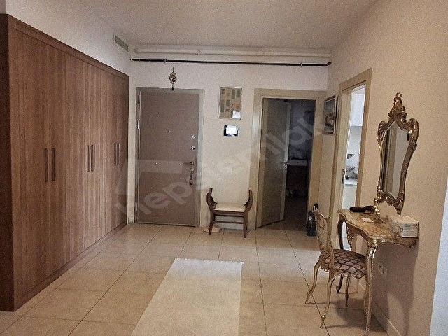 GÜNEYPARK 1DE  SATILIK  KONUT 5+1 NET 270m2, ARA KAT,  VADİ MANZARALI - Görsel 14