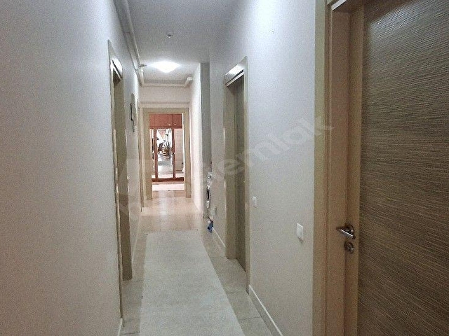 GÜNEYPARK 1DE  SATILIK  KONUT 5+1 NET 270m2, ARA KAT,  VADİ MANZARALI - Görsel 15
