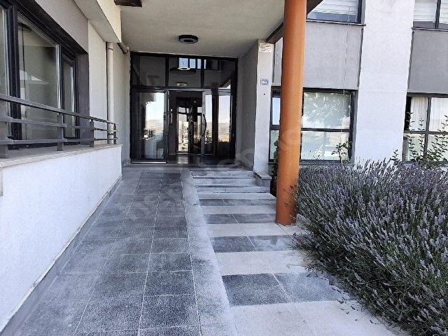 GÜNEYPARK 1DE  SATILIK  KONUT 5+1 NET 270m2, ARA KAT,  VADİ MANZARALI - Görsel 27