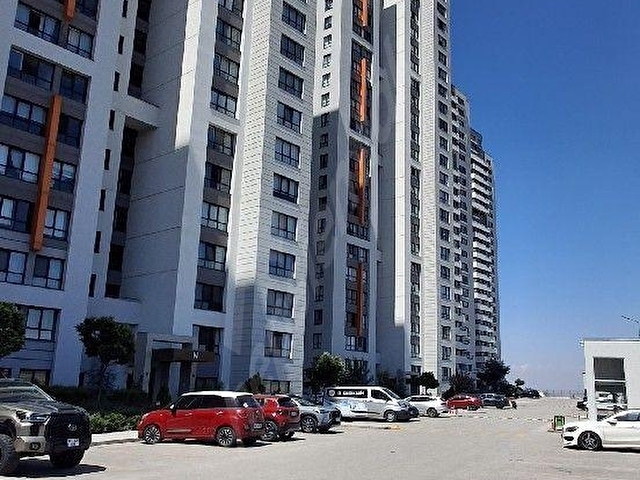 GÜNEYPARK 1DE  SATILIK  KONUT 5+1 NET 270m2, ARA KAT,  VADİ MANZARALI - Görsel 30