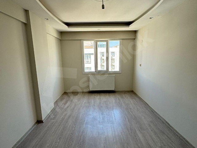 Zeki Emlaktan Manisa Yunusemre Muradiye Mahallesinde Kiralık 2+1 Daire - Görsel 9