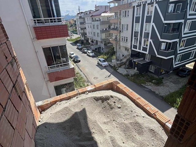 DENİZ TARAFI YARI PEŞİN YARI TAPU TESLİMİ FIRSAT 1+1