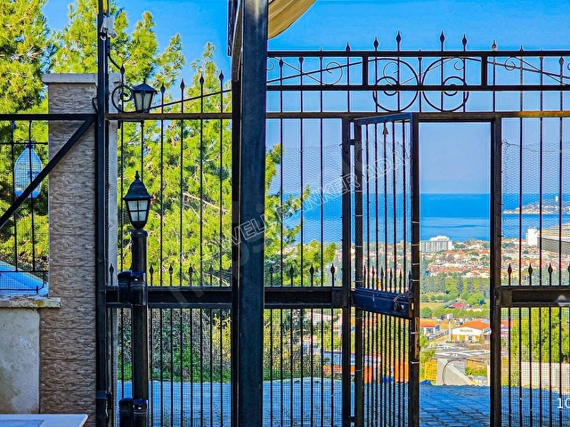 Kuşadasında Deniz Manzaralı 7+2 Müstakil Villa - Görsel 2