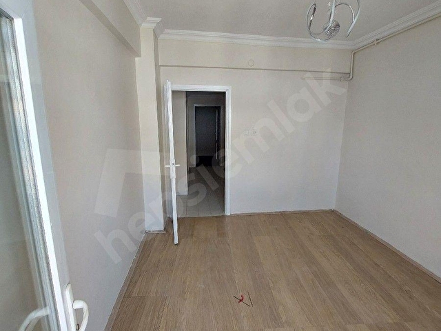 Nuripaşada 2+1 80m² kat irtifaklı 3.katta satlık daire - Görsel 5