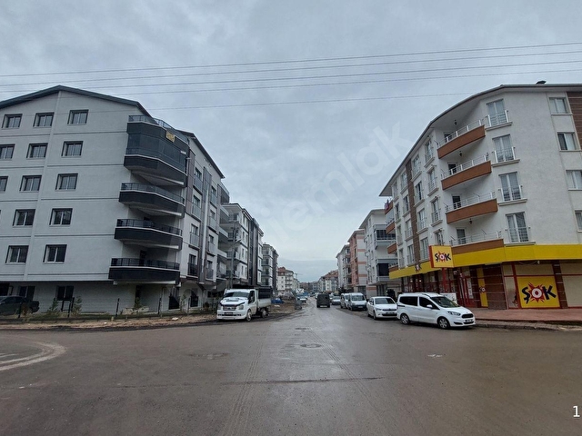 SİNCAN YENİKENT SIFIR BİNA 3+1 KATTA ASANSÖRLÜ GENİŞ BALKONLU
