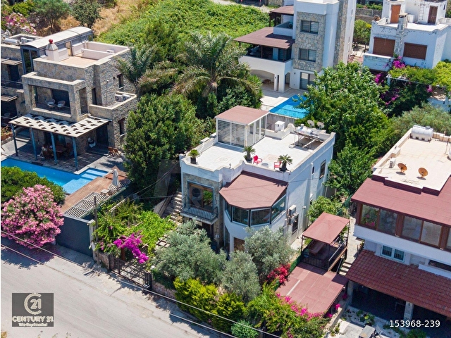 YALIKAVAKTA DENİZE YÜRÜME MESAFESİNDE MÜSTAKİL EV