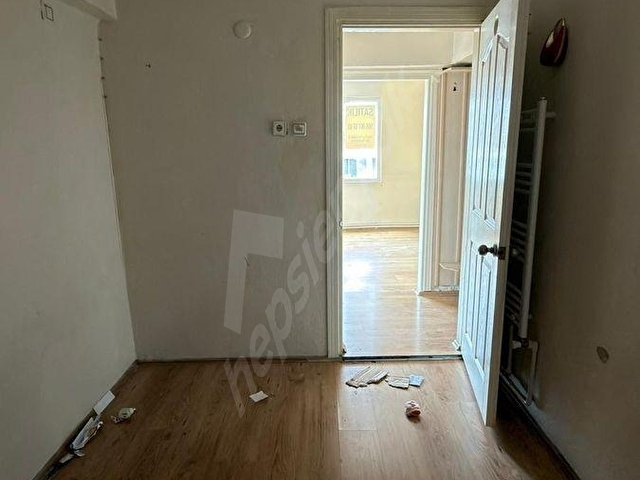 Hürriyet MhEski Cuma Pazarı Mevki 2+1 100m² Satılık Arakat Daire - Görsel 6