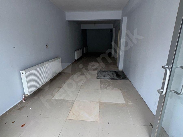 ACİL! ANA CADDEDE 220 m² MASRAFSIZ DÜKKAN – BU FİYATA KAÇMAZ! - Görsel 6
