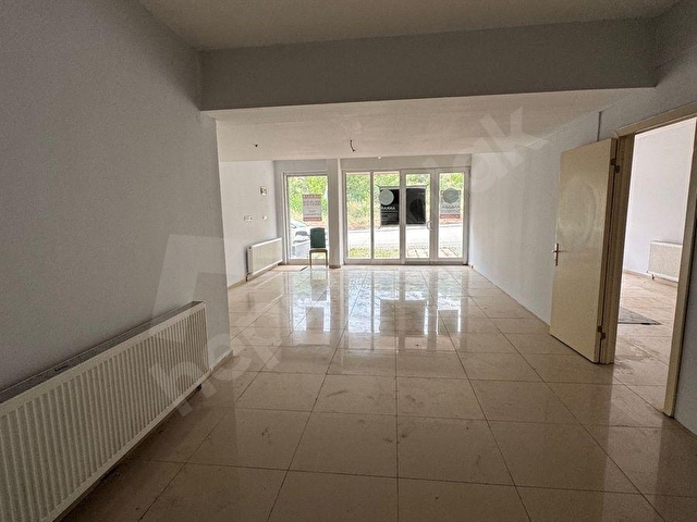 ACİL! ANA CADDEDE 220 m² MASRAFSIZ DÜKKAN – BU FİYATA KAÇMAZ! - Görsel 15